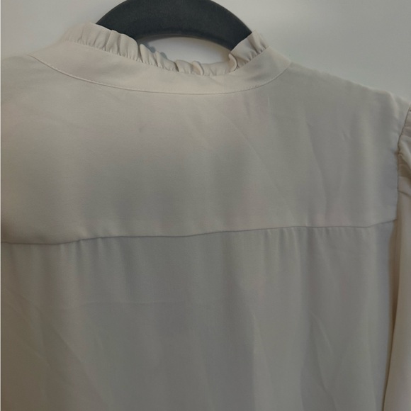 Ann Taylor Cream Button-Up Women’s Blouse - Picture 5 of 5